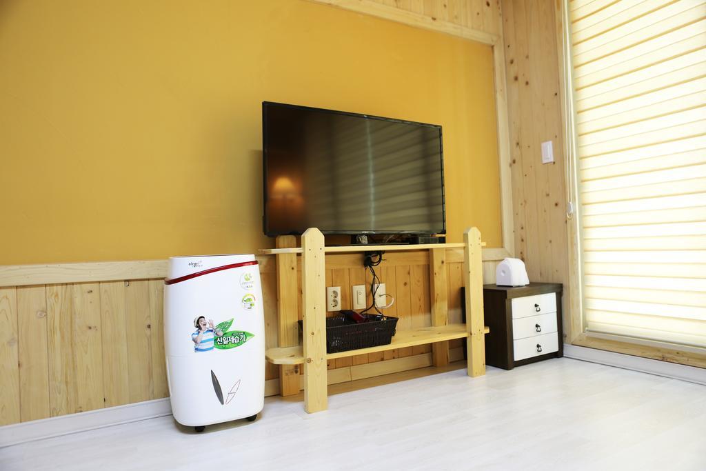 Haevichi Pension ซอกวีโพ ภายนอก รูปภาพ