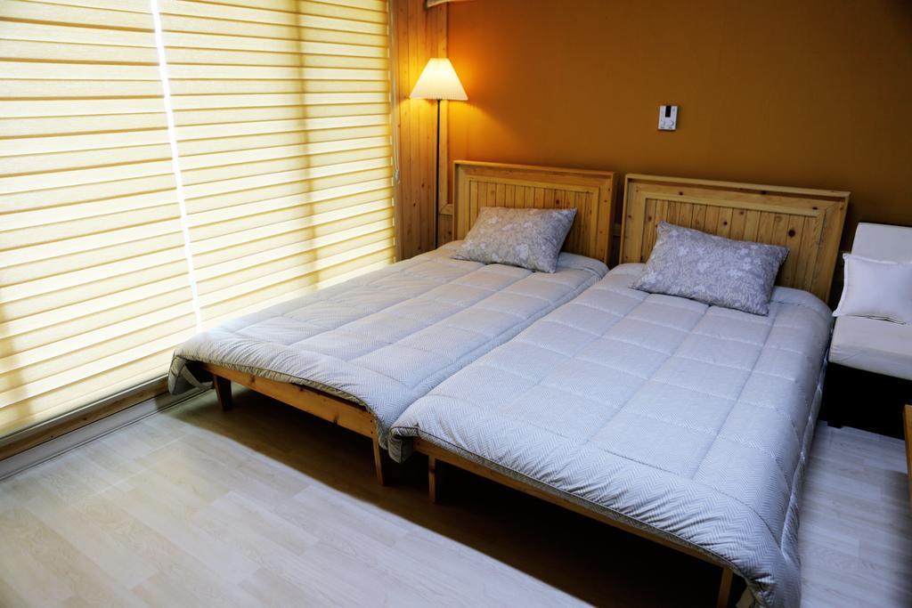 Haevichi Pension ซอกวีโพ ภายนอก รูปภาพ