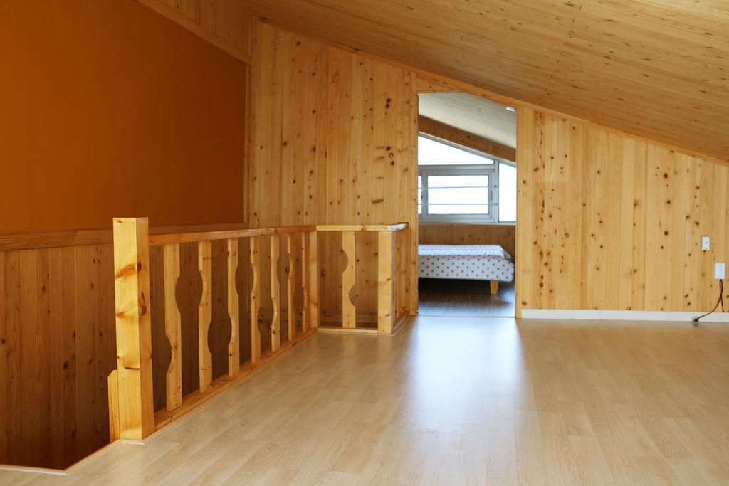 Haevichi Pension ซอกวีโพ ภายนอก รูปภาพ