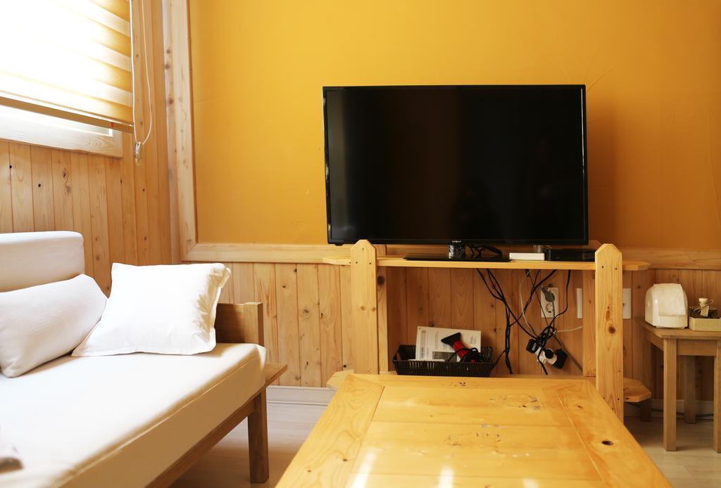 Haevichi Pension ซอกวีโพ ภายนอก รูปภาพ