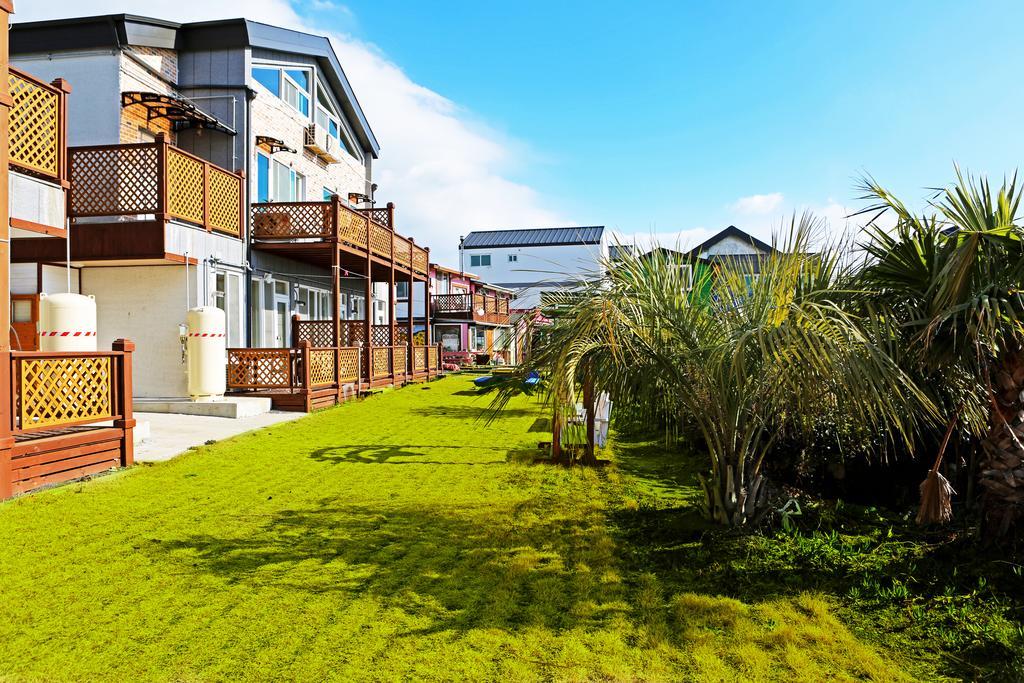 Haevichi Pension ซอกวีโพ ภายนอก รูปภาพ