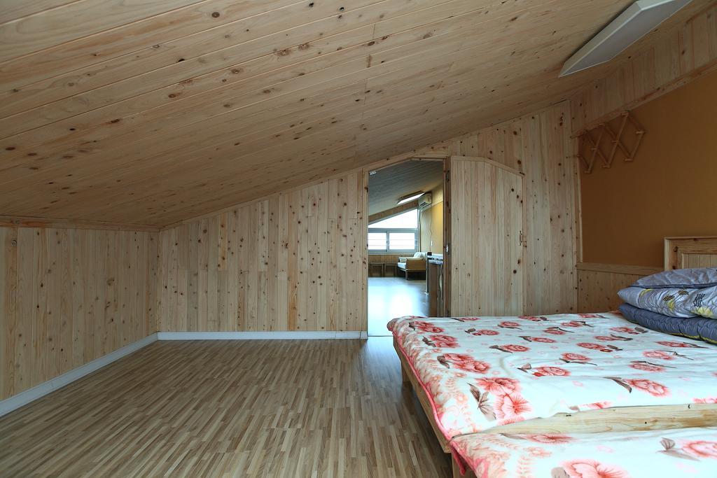 Haevichi Pension ซอกวีโพ ภายนอก รูปภาพ